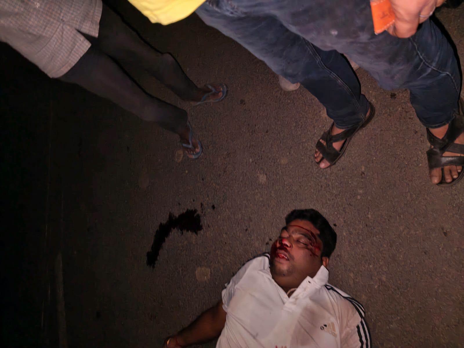 बोकारो फोरलेन पर दर्दनाक सड़क हादसा: गाय की मौत, वाहन चालक गंभीर रूप से घायल
